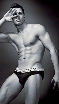 Cristiano Ronaldo, le nouveau modèle Armani  Underwear