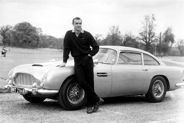 Aston Martin DB5 in Goldfinger © Club James Bond