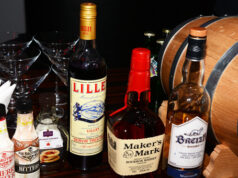 Cocktail en fût à l’Hôtel Renaissance Paris Arc de Triomphe!