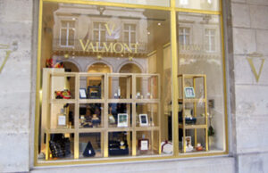 Pour Noël, le Pop-Up Store Valmont   revient au Meurice.