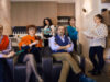 LE MOMENT PRÉSENT : Un salon inattendu…