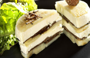 MILLE-FEUILLE de CELERI et TRUFFE NOIRE au BRILLAT-SAVARIN.