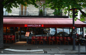 NAPOLEON III  : La belle brasserie des Buttes Chaumont !