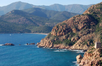La montagne dans la Mer.
