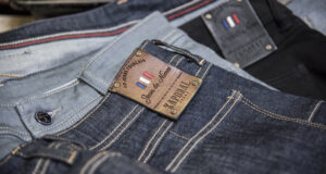 Kaporal : JEAN DE NÎMES le premier jean 100% made in France.