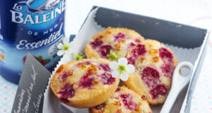 Financiers framboises et caramel croquant salé.