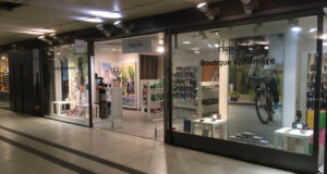 HAPPY SOCKS INVESTIT LA GARE DE LYON POUR LES FETES !