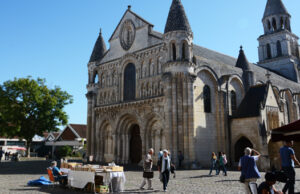 La Vienne et ses trésors : Poitiers .