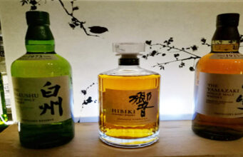 COCKTAILS SUNTORY OU L’ I N S P I R AT I ON JAPONAISE AU FORVM CLASSIC BAR.