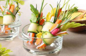 Mini-bouquets de surimi et de légumes.