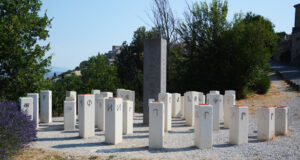 Sur les pas de Jean Giono à Lurs le chemin de l’écriture.
