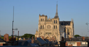 Amiens, la cathédrale en couleurs : une expérience monumentale.