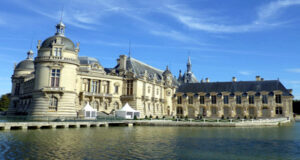 Chantilly 10 septembre : Automobile, Art et Élégance.