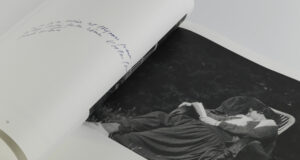 ” Chanel, la femme qui lit. ” Un livre collector!