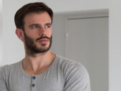 GARÇON FRANÇAIS : MAILLOTS DE BAIN POUR HOMMES.