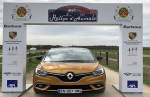 RENAULT Scénic IV : le monospace compact de référence.