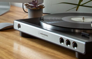 Audio-Technica présente la platine iconique AT-LP120X-USB, désormais en version Bluetooth