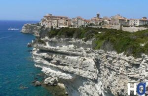 Pourquoi pas aller en Corse du Sud, à Bonifacio ?