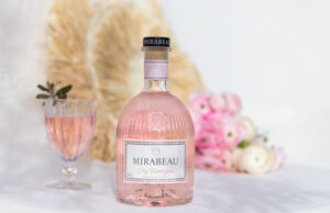 MAISON MIRABEAU – Un gin couleur rose poudré pour une Saint Valentin toute en douceur.