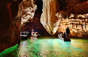 Le Gouffre de Padirac : descente au centre de la Terre…