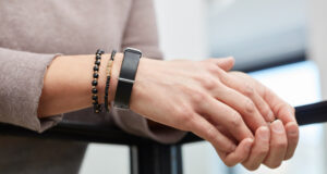Aktiia, le bracelet connecté de la medtech Aktiia séduit de plus en plus de personnes soucieuses de leur pression artérielle