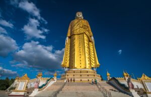 Les 10 plus grandes statues du monde