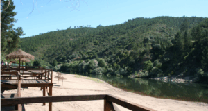 Direction le Portugal et ses plages fluviales