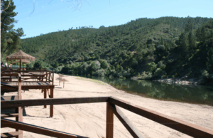 Direction le Portugal et ses plages fluviales