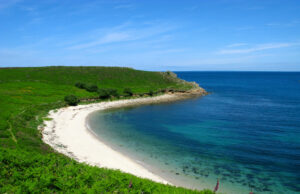 10 criques et plages secrètes en Europe où se détendre cet été