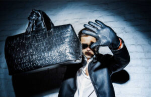 MONARCHY LONDON PRĂSENTE SA NOUVELLE COLLECTION