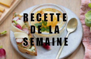 Oeuf cocotte, Comté Entremont et toast de radis au beurre d’herbes