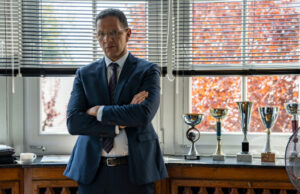 “ Le principal ” de Chad Chenouga