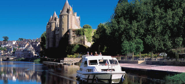 josselin_brittany_leboat_glg