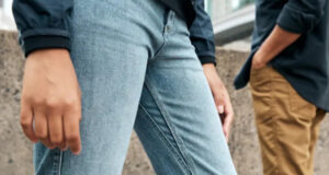 DU/ER, des denims techniques et de qualité conçus pour être portés aussi bien lors des trajets à vélo, que pendant la journée de travail.