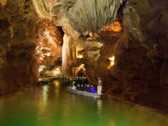 VOYAGE AU CENTRE DE LA TERRE : EMBARQUEZ POUR LE GOUFFRE DE PADIRAC