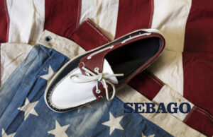 Cet été, SEBAGO présente sa mythique chaussure bateau dans une version 2024.