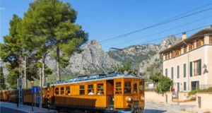 Majorque : voyage dans le temps sur la pittoresque voie ferrée de Sóller