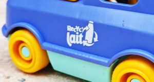 La marque Lactel® s’associe avec Le Jouet Simple à l’occasion de la nouvelle édition de son opération de sensibilisation au tri : Recyc’lait