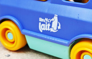 La marque Lactel® s’associe avec Le Jouet Simple à l’occasion de la nouvelle édition de son opération de sensibilisation au tri : Recyc’lait