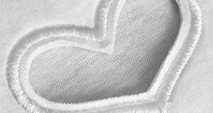 MEYER DÉVOILE DEUX NOUVELLES PIÈCES GRAVÉES DU FAMEUX CŒUR ALSACIEN, LE SLIP ET LE CALEÇON.