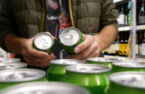 LES 90 ANS DE LA CANETTE :UNE CONSOMMATION PLEINE DE PEPSET UN APPEL À LA MOBILISATION GÉNÉRALEPOUR 90 % DE CANETTES RECYCLÉES EN 2030