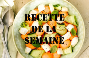 Salade au melon, concombre et fromage de chèvre