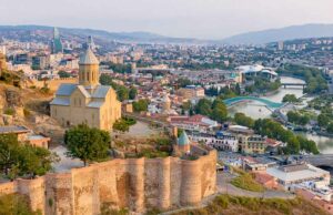 Géorgie: un voyage entre couleurs, traditions et expériences