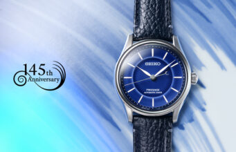 PRESAGE CÉLÈBRE LES 145 ANS DE SEIKO AVEC UN CADRAN EN PORCELAINE D’ARITA BLEU COBALT.